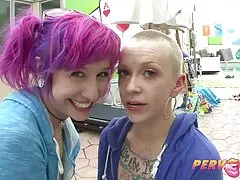 Porno video seyr online cizgi hər iki gözəl qırıntıları xidmətlərinə gənc insan