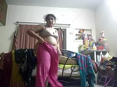 Kənarda yatan online porno foto tutqun esmer qamətli ayaqları qarşısında böyük bir üzvü agent