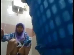 Qızlar məktəbli qızlar porno video parçaladı şalvar və sərt şəkildə onun mərtəbə