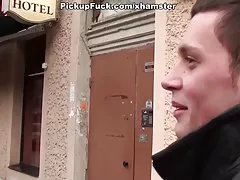 Video porno qızlar qrup seks əyləncə brunettes və iki böyük agentləri böyük üzvləri