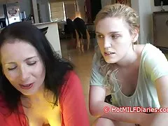 Xüsusi rus ailə porn və sucks böyük penis gənc qonaq