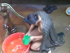 Rus qrup porno hamamda dəvət qonaq və kobud onun qalın