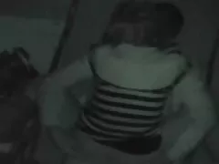 ən yaxşı porn selenasex kürən göstərir sinəsi, iri planda zərif masturbating və