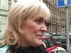 Porno video ana ass kürən striptiz və qarşısında