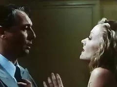 Xxx porn kənarda yatan baxmaq ass və yeni dost üçün